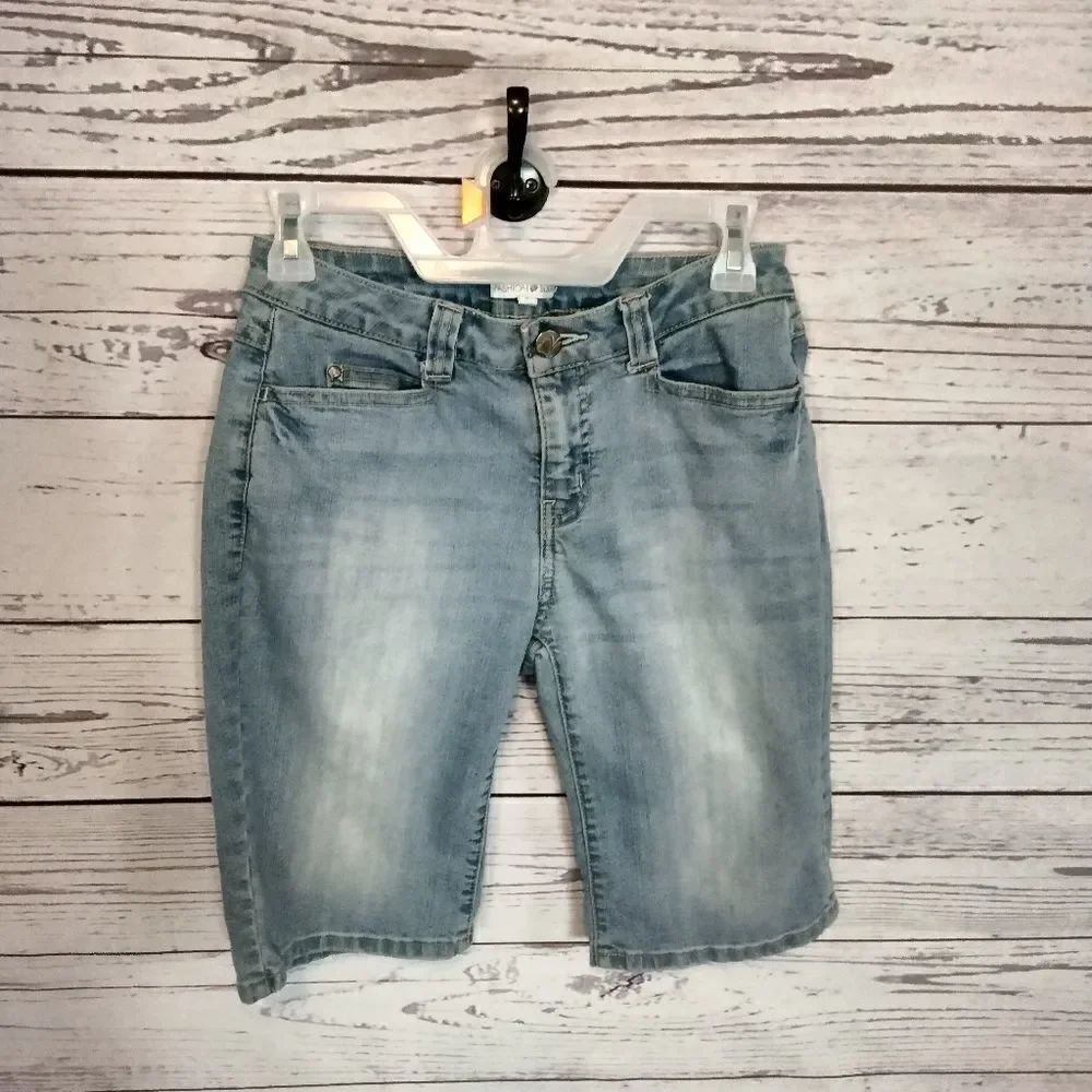 "Fashion Bug" woman's shorts